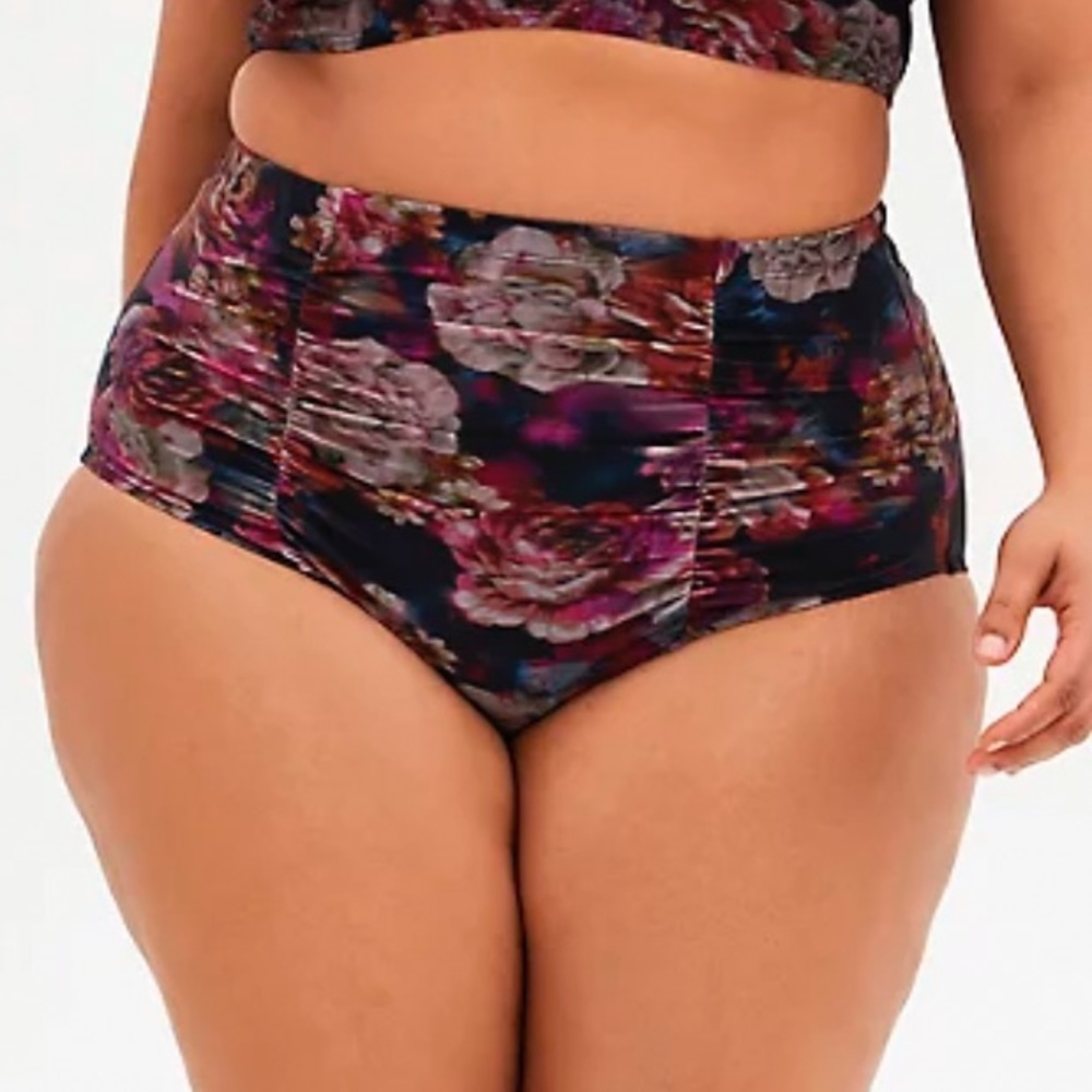 TORRID dark floral ruched high waisted swim bikini bottoms, 4X.